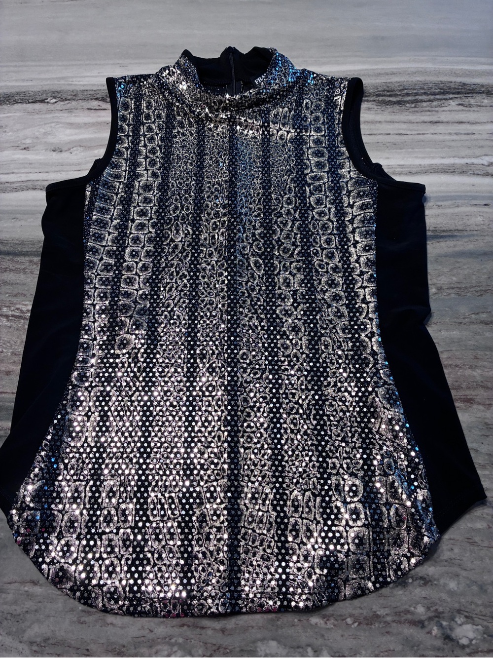 NWOT Frank Lyman Sleeveless Silver Sequin Mock Neck Top Sz 8